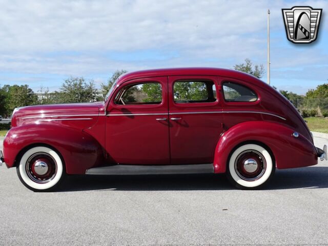 Ford Deluxe 1939 image number 16