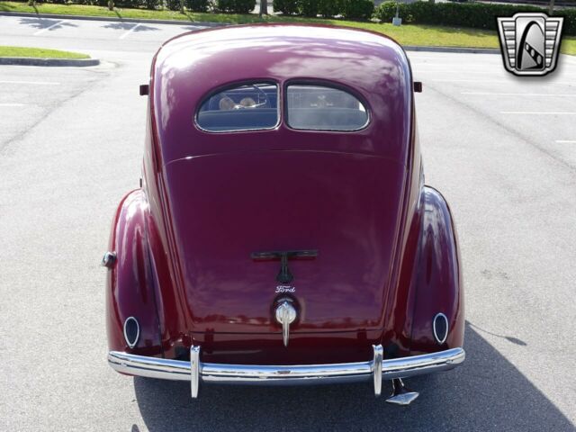 Ford Deluxe 1939 image number 21