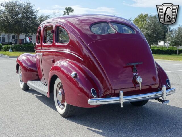 Ford Deluxe 1939 image number 43