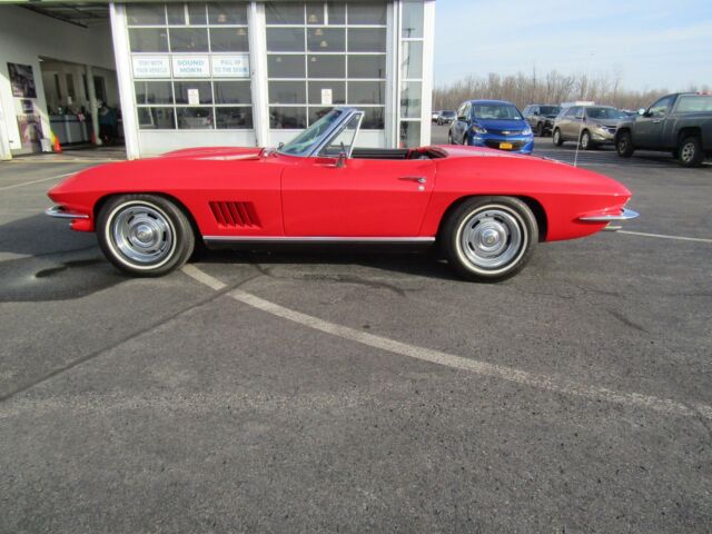 Chevrolet Corvette 1967 image number 28