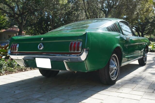 Ford Mustang 1965 image number 2