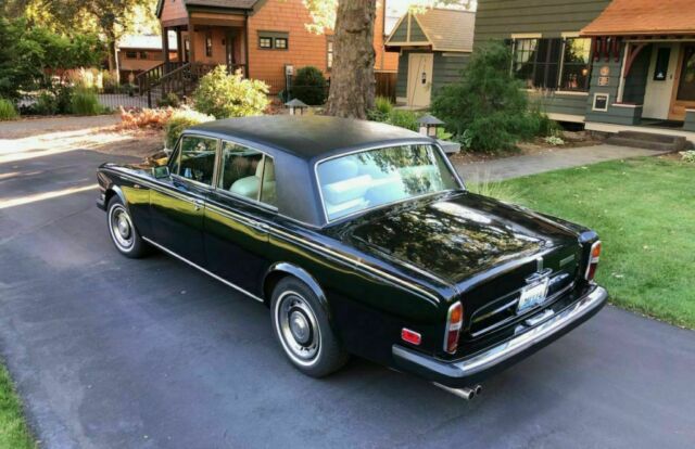 Rolls-Royce Silver Shadow 1977 image number 1