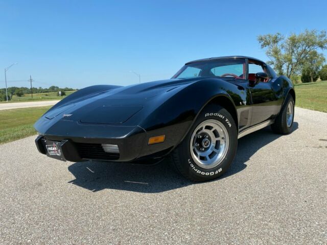 Chevrolet Corvette 1977 image number 10