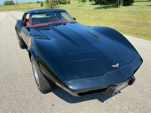 Chevrolet Corvette 1977 image number 13