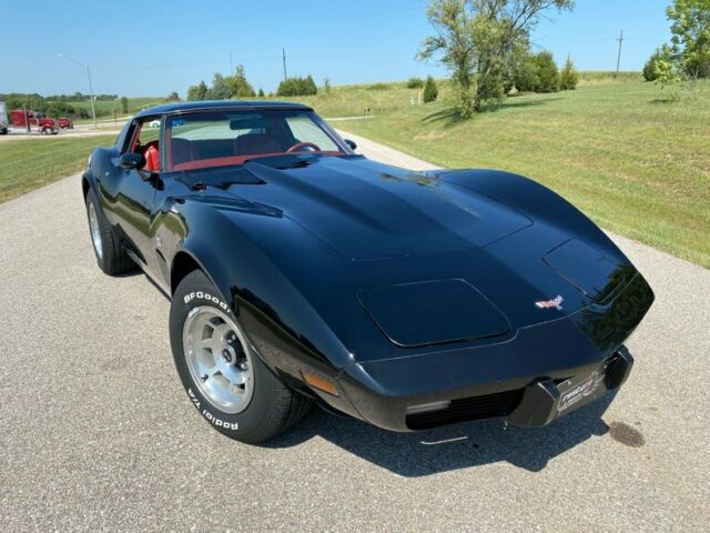 Chevrolet Corvette 1977 image number 14