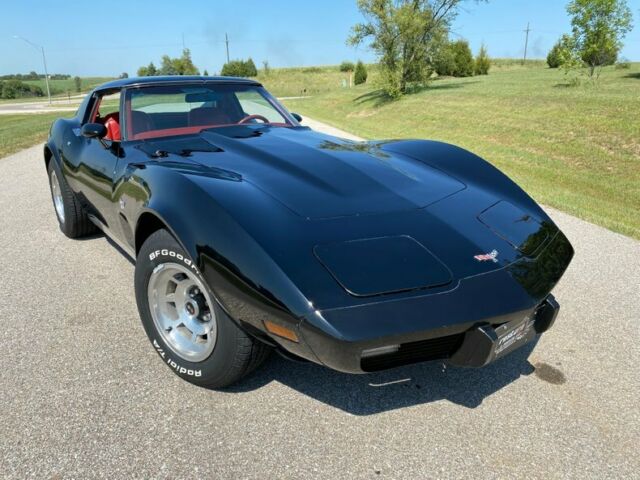 Chevrolet Corvette 1977 image number 15