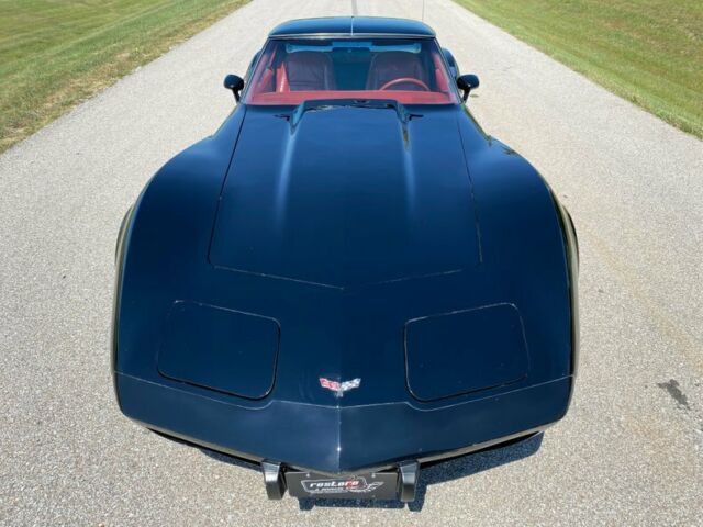 Chevrolet Corvette 1977 image number 20