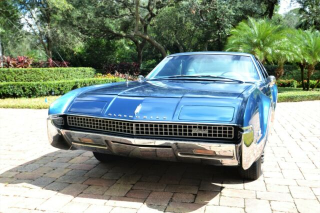 Oldsmobile Toronado 1967 image number 1