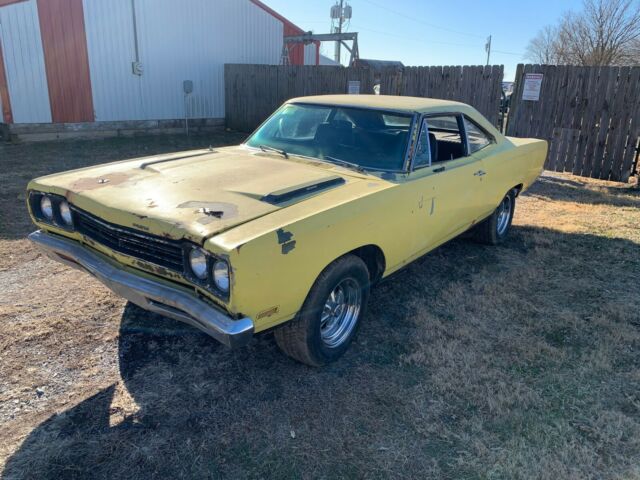 Plymouth Road Runner 1968 image number 35