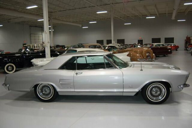 Buick Riviera 1964 image number 27