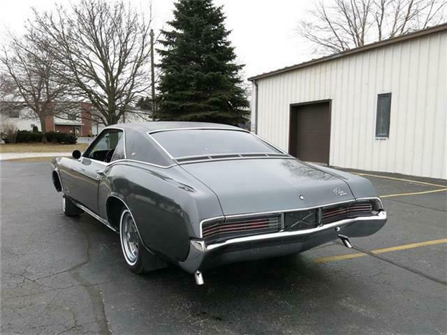 Buick Riviera GS, 1967 image number 32