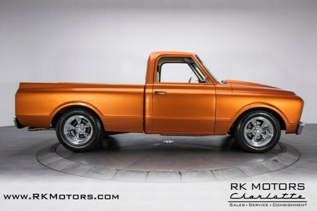 Chevrolet C-10 1967 image number 10