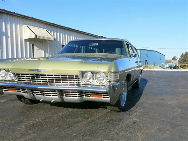 Chevrolet Impala 1968 image number 16