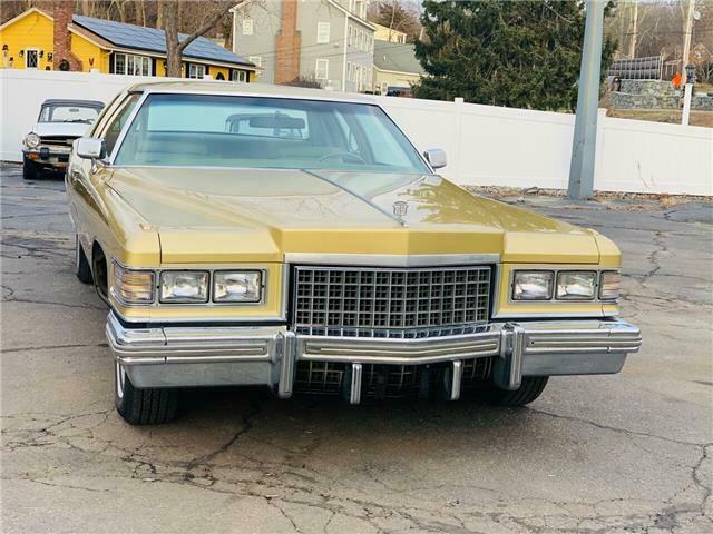 Cadillac DeVille 1976 image number 0