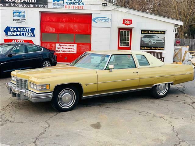 Cadillac DeVille 1976 image number 2