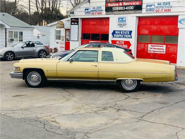 Cadillac DeVille 1976 image number 27