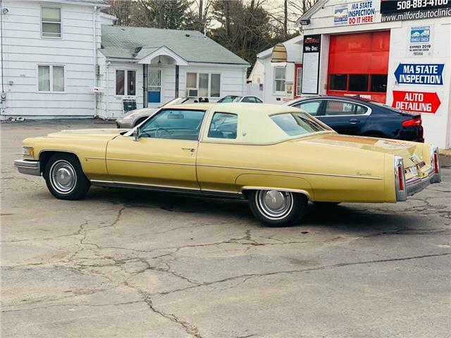 Cadillac DeVille 1976 image number 28