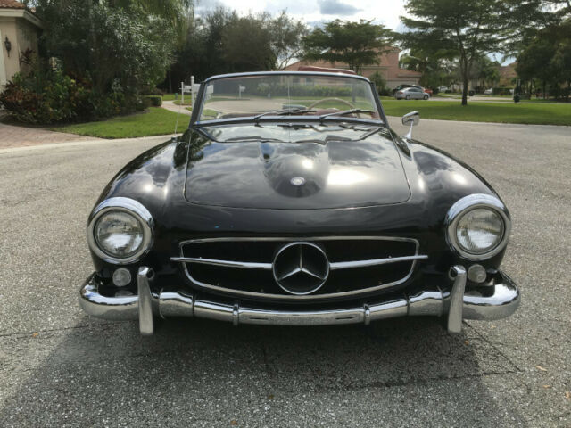 Mercedes-Benz SL-Class 1960 image number 1