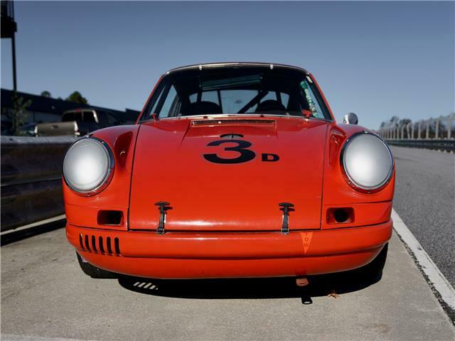 Porsche 911 1967 image number 16