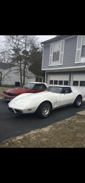 Chevrolet Corvette 1977 image number 3