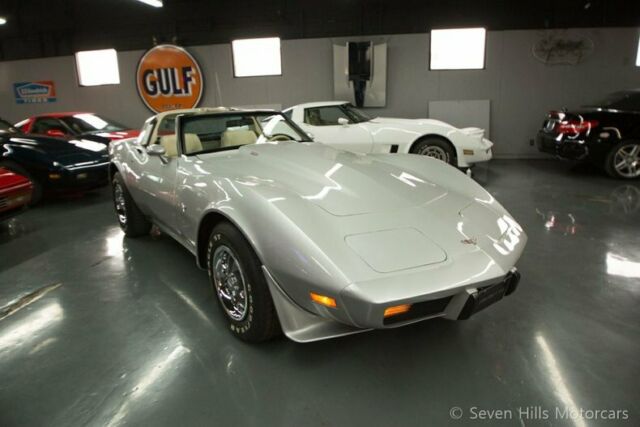 Chevrolet Corvette 1979 image number 22