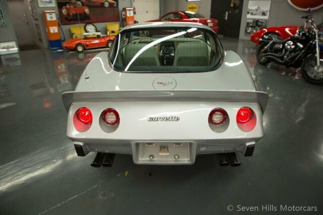 Chevrolet Corvette 1979 image number 25