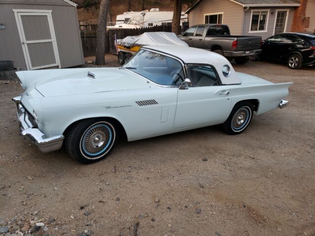 Ford Thunderbird 1957 image number 0