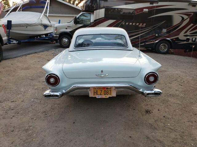 Ford Thunderbird 1957 image number 3