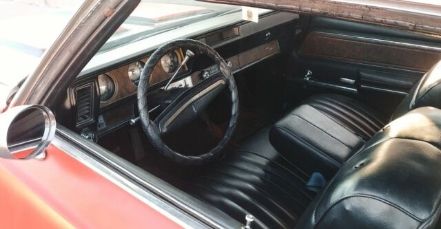 Oldsmobile Cutlass Supreme 1970 image number 2