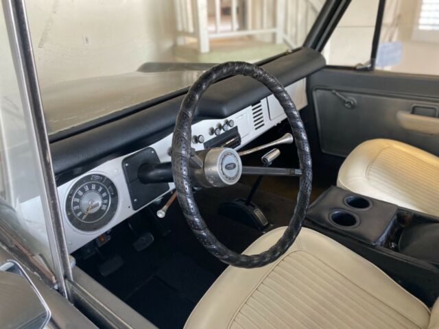 Ford Bronco 1971 image number 13