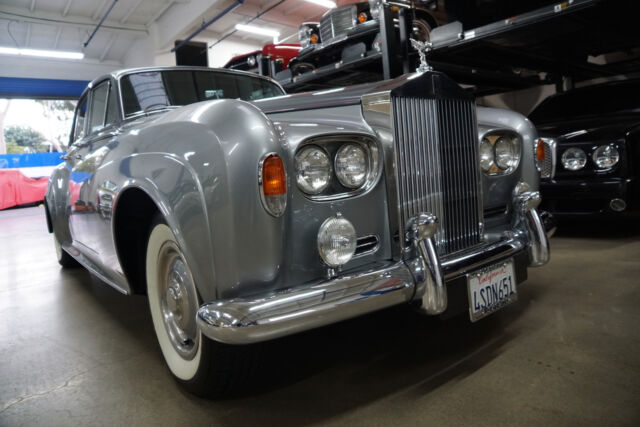 Rolls-Royce Silver Cloud III V8 Sedan 1965 image number 31