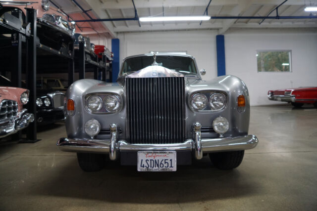 Rolls-Royce Silver Cloud III V8 Sedan 1965 image number 35