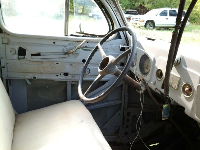 Plymouth Taxi cab 1937 image number 3