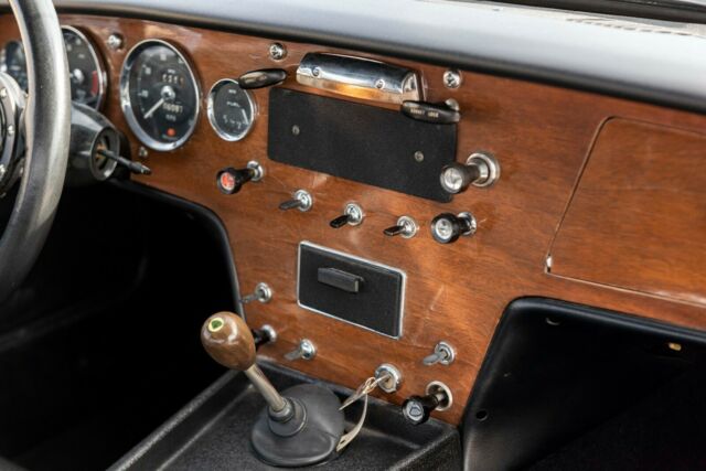 Lotus Elan 1967 image number 17