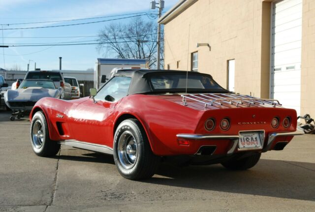 Chevrolet Corvette 1973 image number 2