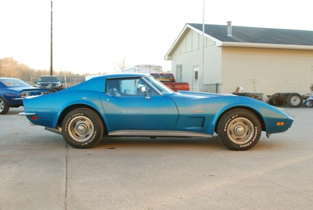 Chevrolet Corvette 1973 image number 21