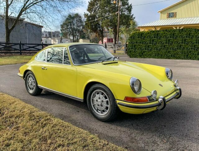 Porsche 911 1971 image number 1