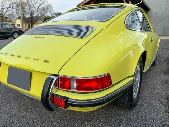 Porsche 911 1971 image number 33