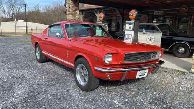 Ford Mustang 1965 image number 1