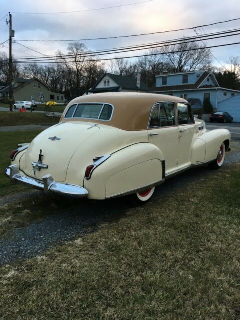 Cadillac Fleetwood 1941 image number 7