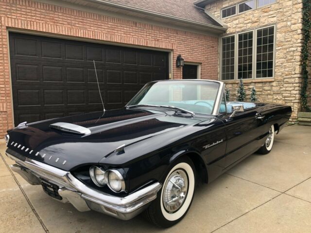 Ford Thunderbird 1964 image number 0