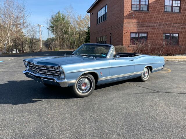 Ford Galaxie 1967 image number 1