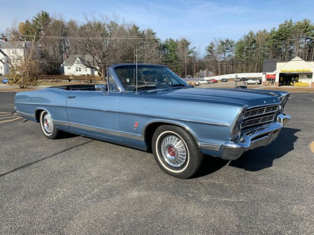 Ford Galaxie 1967 image number 29