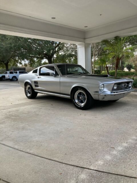 Ford Mustang 1967 image number 25