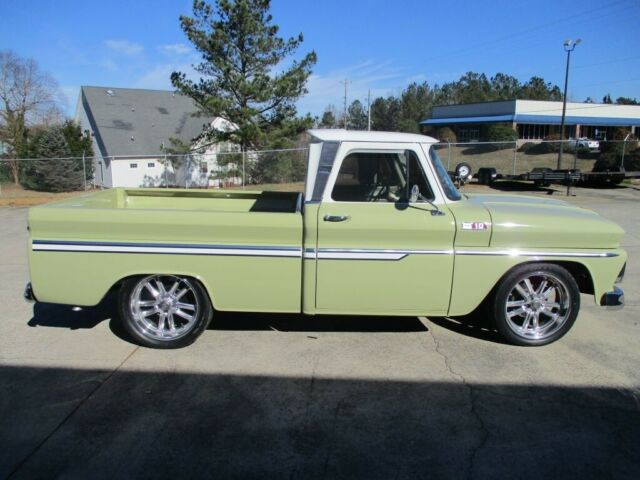 Chevrolet C-10 1965 image number 28