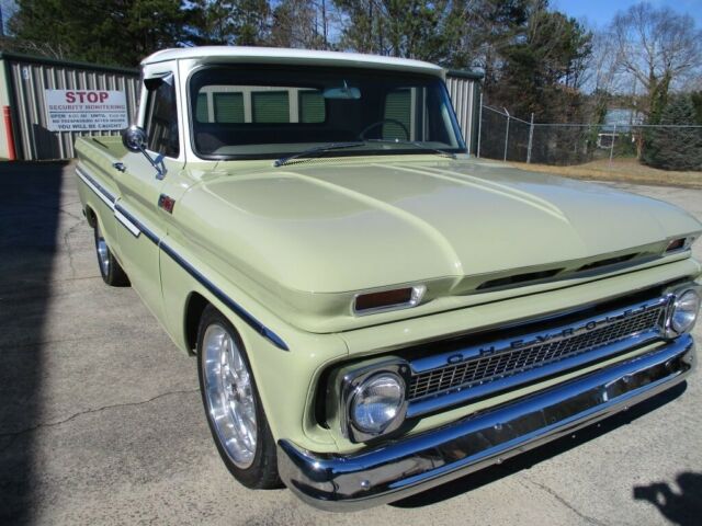 Chevrolet C-10 1965 image number 29