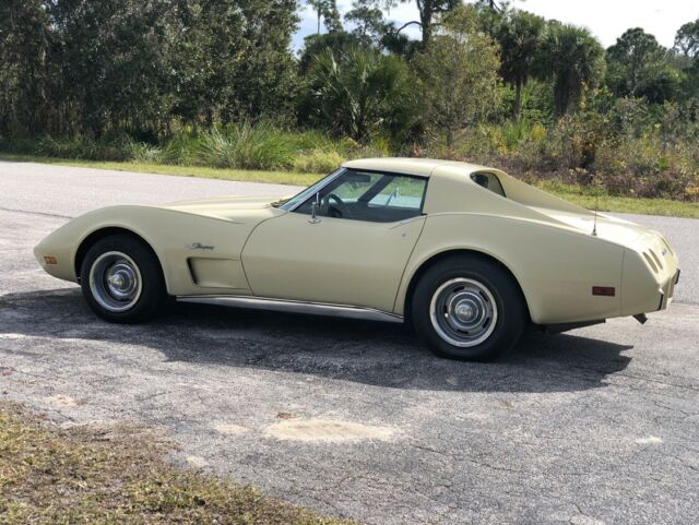 Chevrolet Corvette 1976 image number 34