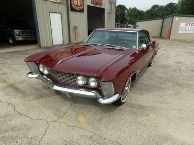 Buick Riviera 1963 image number 31