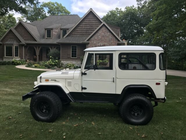 Toyota Land Cruiser FJ40 1973 image number 12