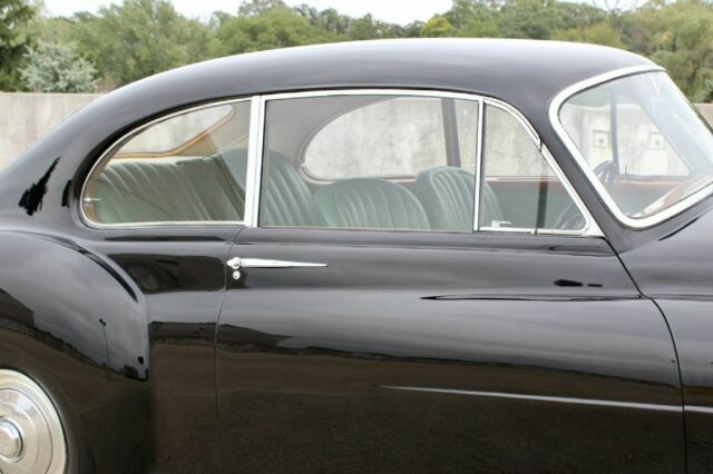 Bentley R-Type Continental 1954 image number 19